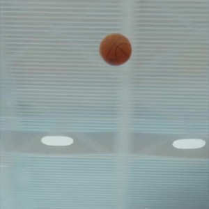 76人官推晒恩比德和乔治训练片段：开工之前的训练